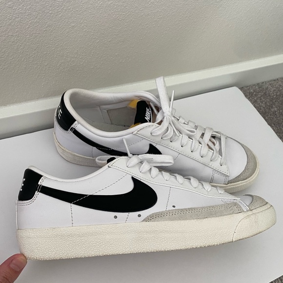 Nike - Women’s Blazer Low ‘77 - Size 10 - Picture 15 of 16
